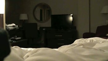 តុស្អាត fucks សម្រាប់ប្រាក់